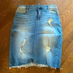 Dynamite skirt small